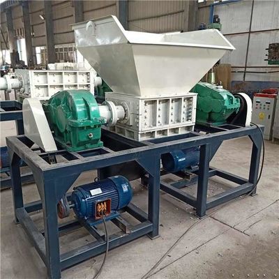 कम शोर औद्योगिक रबर Shredder Crusher मशीन आसान संचालित