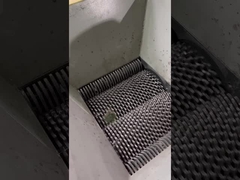 लकड़ी का टुकड़ा करनेवाला